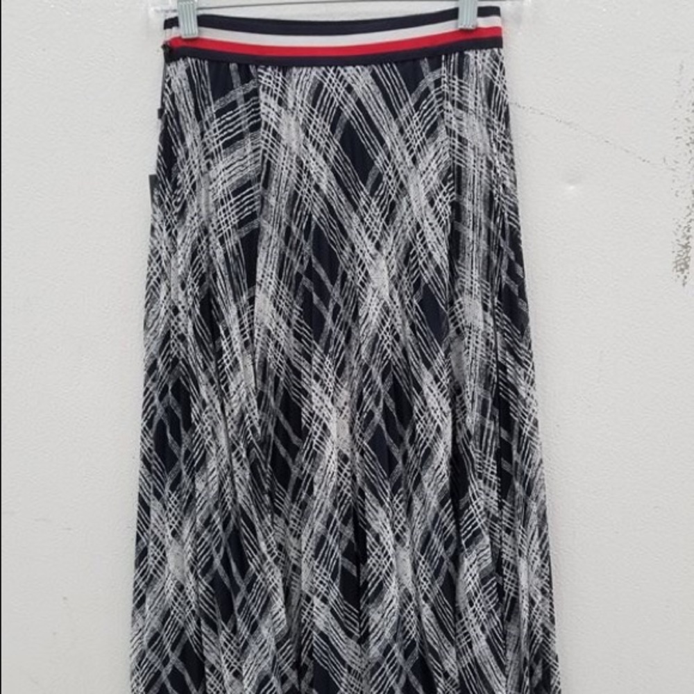 Women’s Tommy Hilfiger Skirt XS EUC